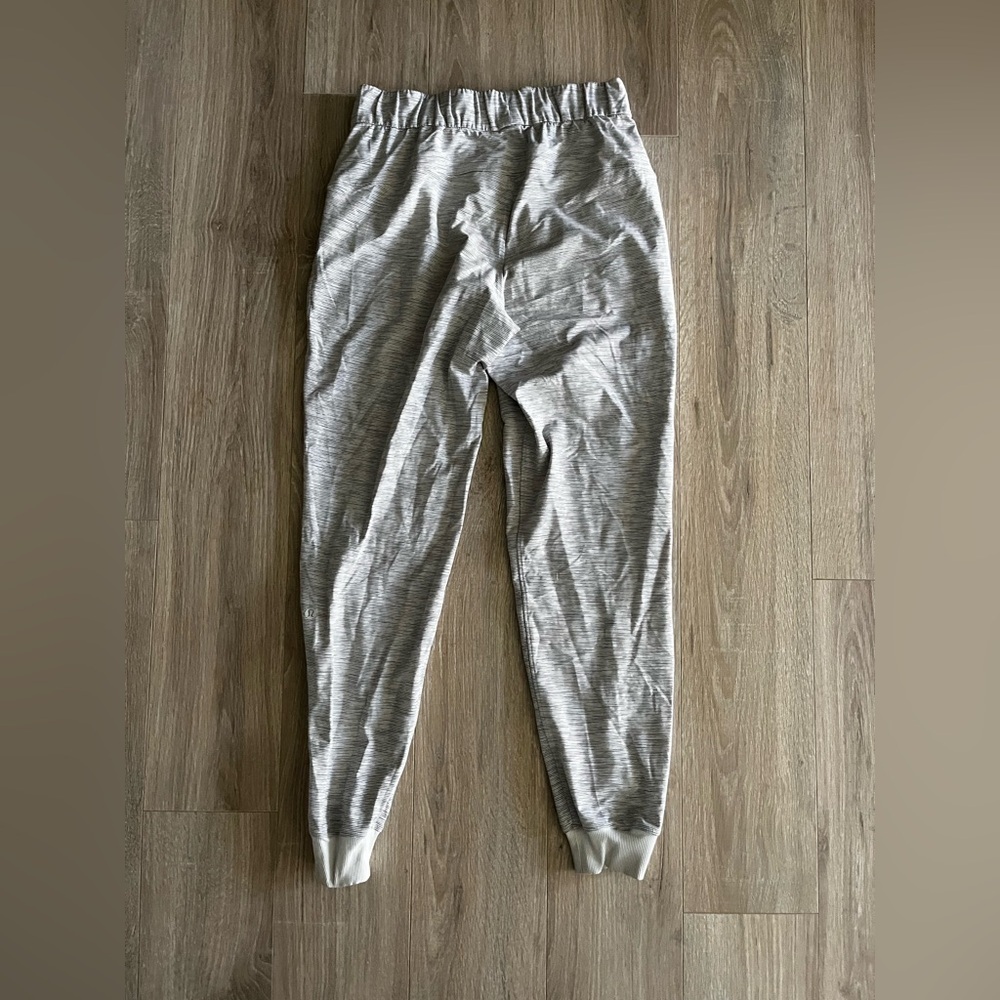 Lululemon On the Fly Jogger 28" Luxtreme Wee Are From Space Nimbus Battleship 4 - Picture 5 of 8